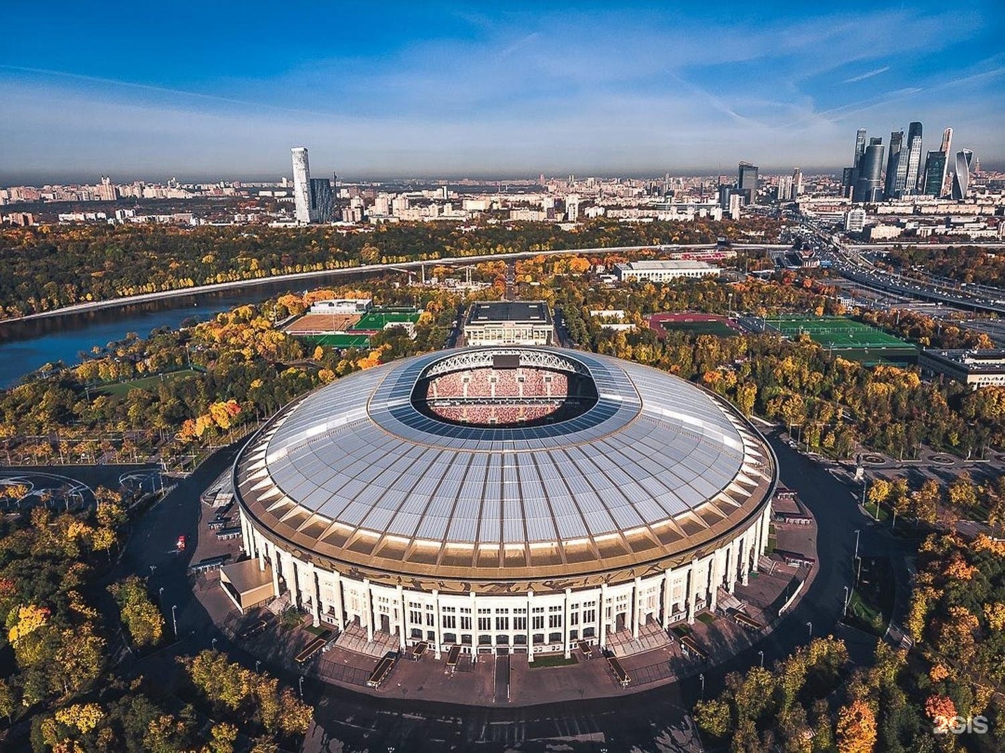 Холидей лужники. Олимпийский комплекс Лужники Москва. Московский стадион Лужники. Спортивный комплекс Лужники. Стадион Лужники Арена.