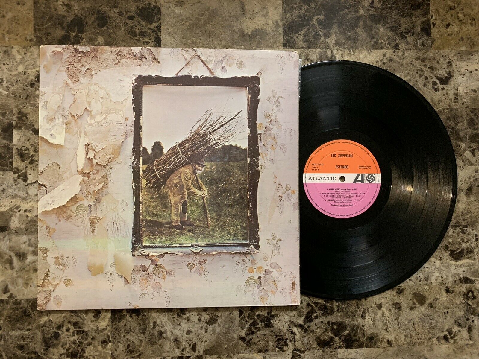 Продам альбомы. Виниловая пластинка led Zeppelin. Led Zeppelin IV винил. Пластинки лед Зеппелин 4 пластинки. Винил пластинка led Zeppelin.